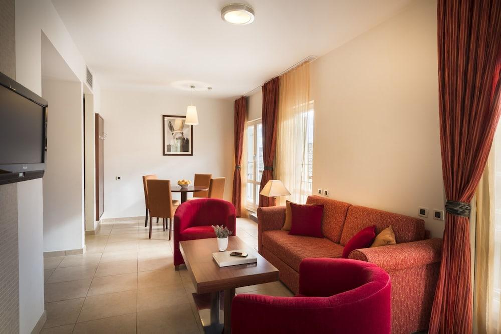 באסקה Valamar Atrium Residence מראה חיצוני תמונה